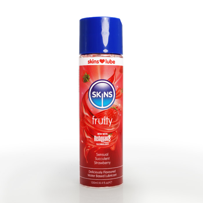 4oRXlT3k Skins Strawberry Water Based Lubricant 4.4oz - Image 1